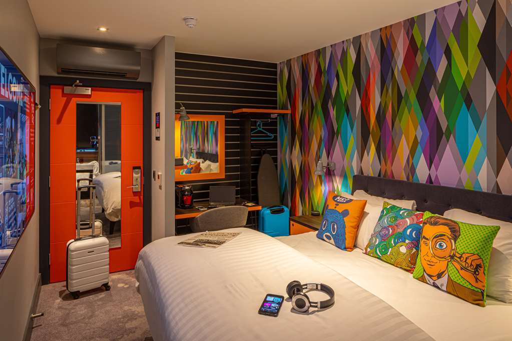 Village Hotel Basingstoke Ruang foto